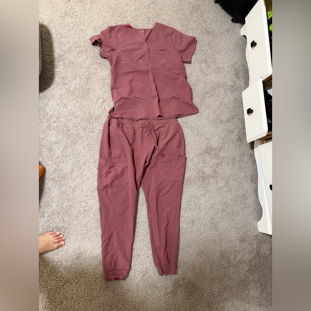 Women's Mauve Scrub Set